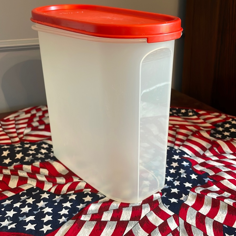 Tupperware 7.25 cups Modular Mate